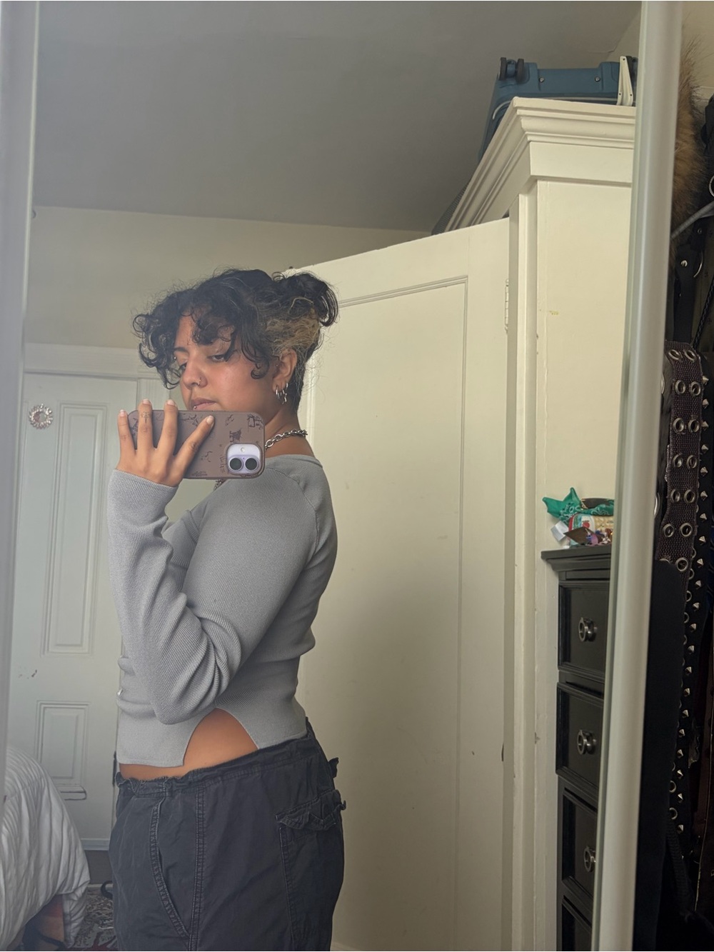 Grey Button-Front Long Sleeve Ribbed Top - Picture 2 of 4